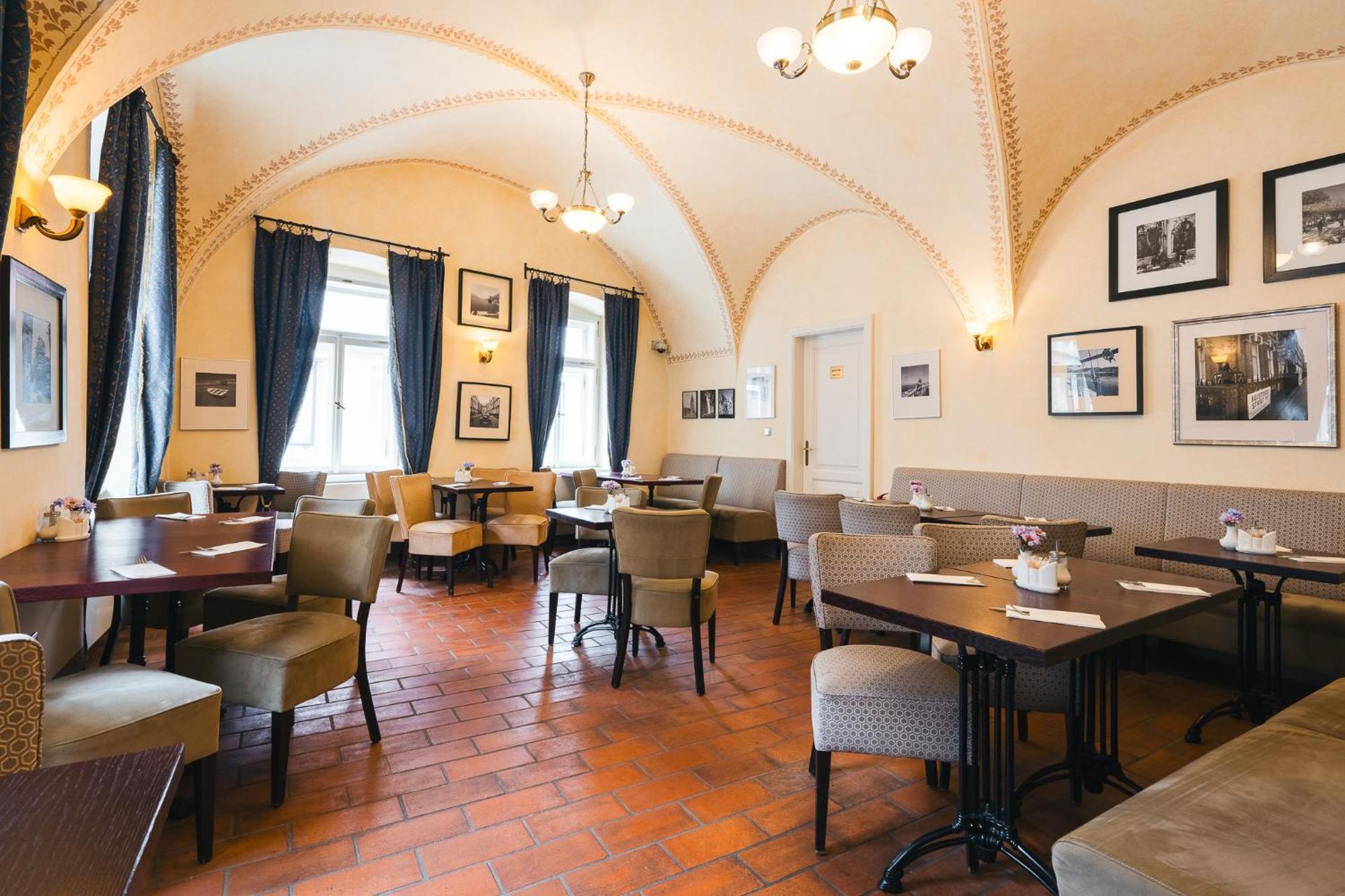 拉特朗酒店 Český Krumlov 外观 照片